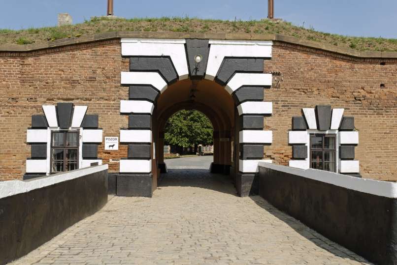 nacizem, zapor