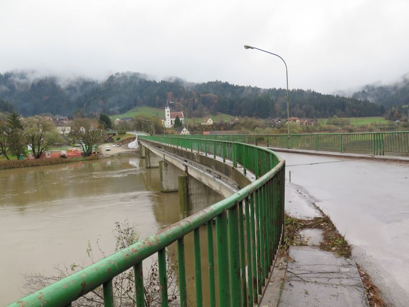 most čez Dravo, Vuhred