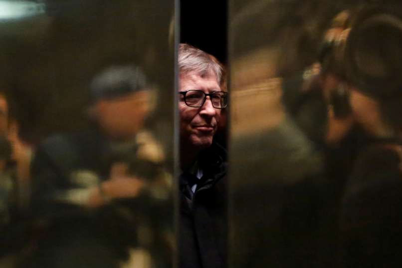 Bill gates vstopa v Trump tower