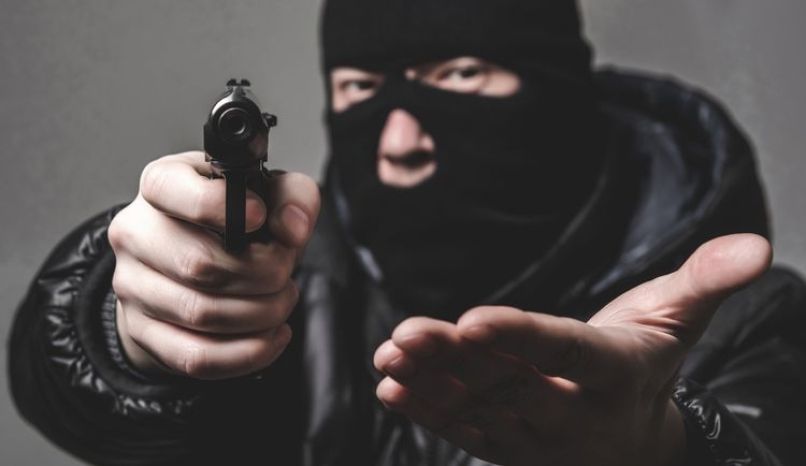ropar-orozje-pistola_is