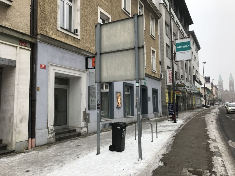 javna dražba, Partizanska cesta, Maribor, odvetniška pisarna