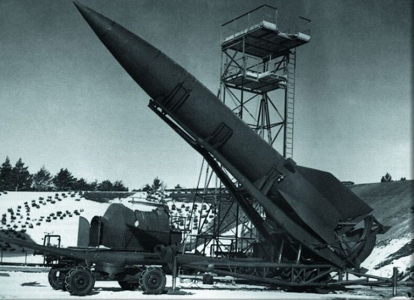 Hitler bi bombardiral ZDA iz vesolja