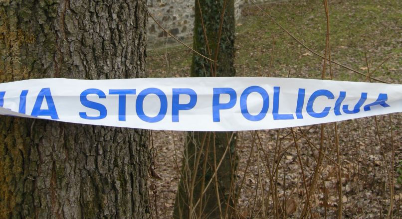 Policija je kraj nesrečnega dogodka označila s trakom