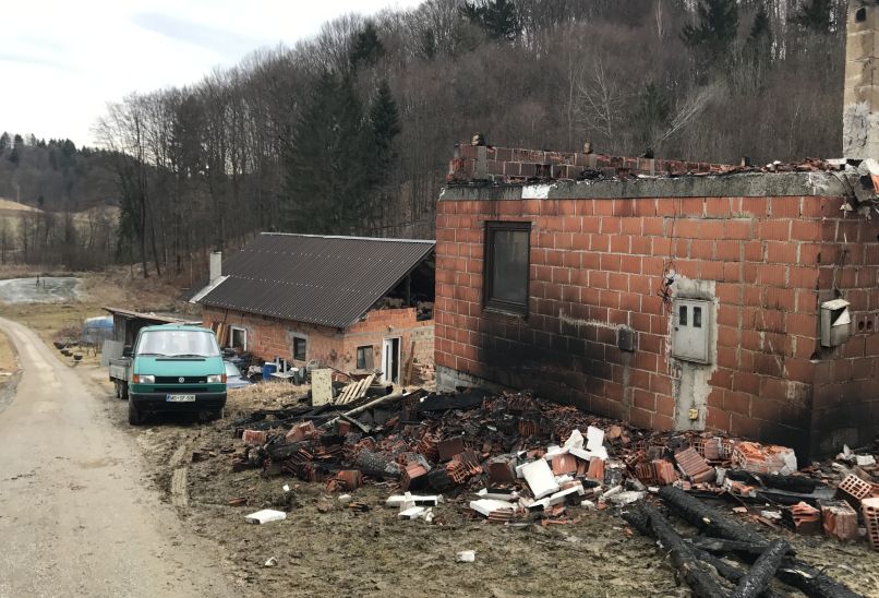 Maks Ankovič, Plodršnica, požar, bratova hiša, gasilci