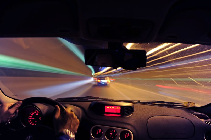 vožnja, voznik, hitrost, prehitra vožnja, tunel, predor