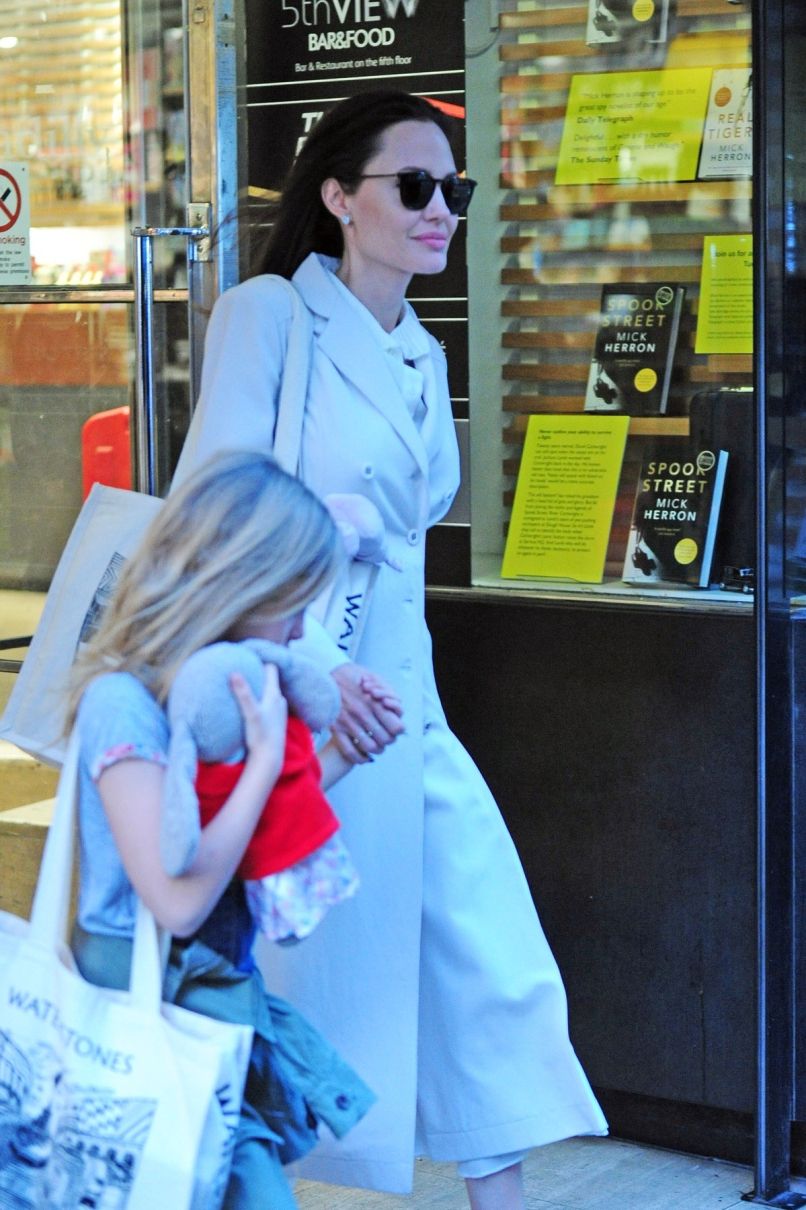 angelina jolie (1)