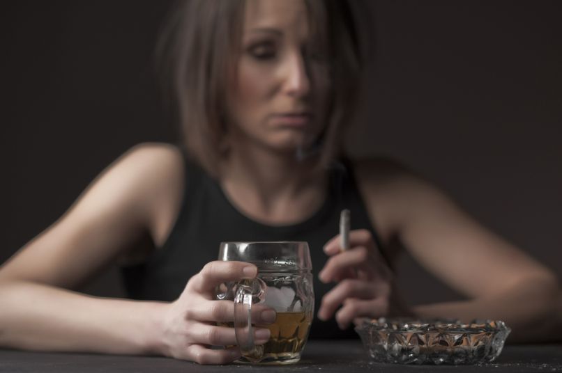 depresija alkohol cigareta žalost zloraba