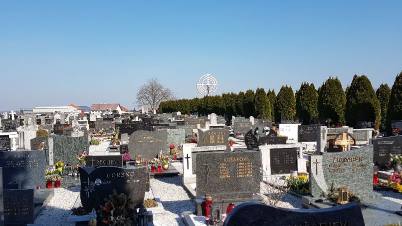 sentjernej, pokopališče