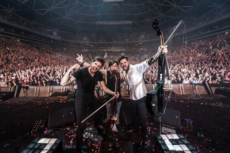 2Cellos_Stožice_7.4._SimoneDiLuca-5