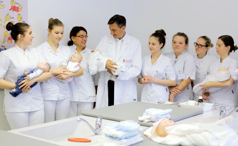borut pahor, medicinske sestre, študentje, zdravstvena nega, praktične vaje9