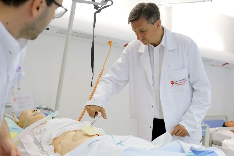borut pahor, medicinske sestre, študentje, zdravstvena nega, praktične vaje21