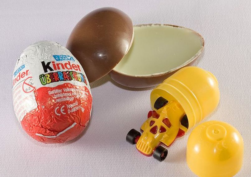 kinder jajce presenečenja, otroške igračke, čokoladna jajca