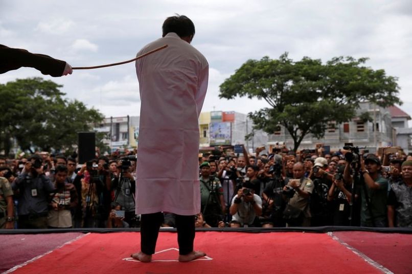 indonezija-palica-homoseksualnost_re