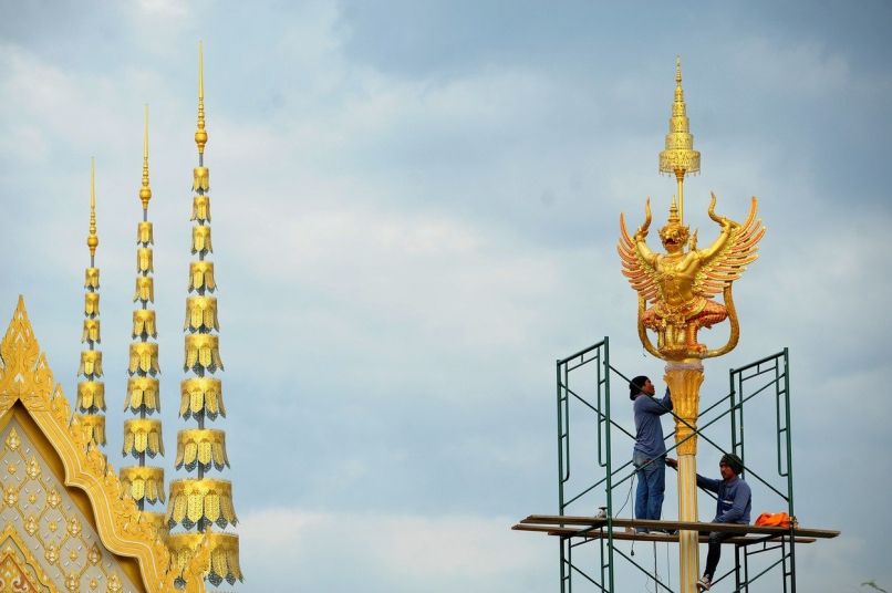 tajska bangkok krematorij bumibol aduljadej