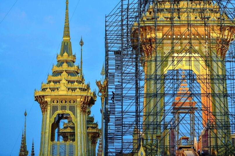 tajska bangkok krematorij bumibol aduljadej