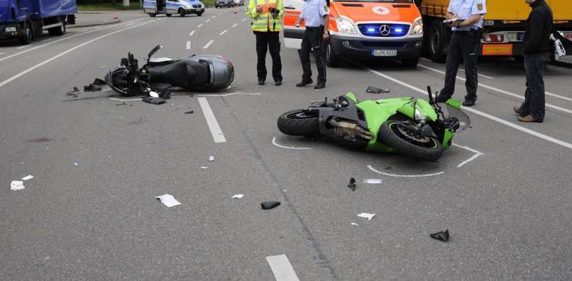 prometna nesreča, dva motorista