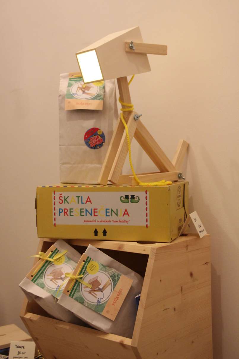 škatla presenečenja