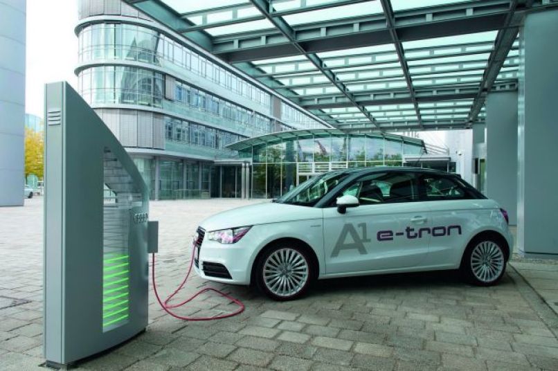 20 poskusnih Audijev A1 e-tron že na cesti