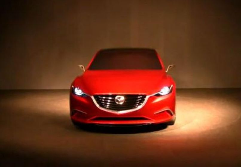 Fotogenična Mazda Takeri 