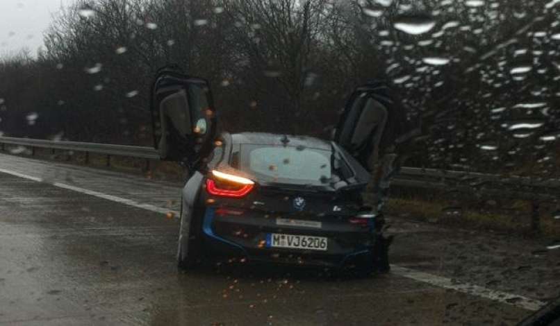 Nesreča s prototipom i8