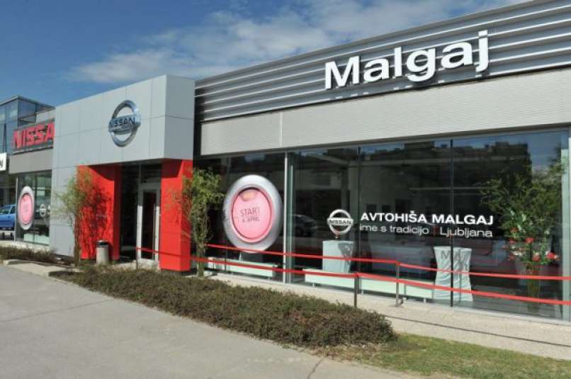 Nov Nissanov salon v Ljubljani