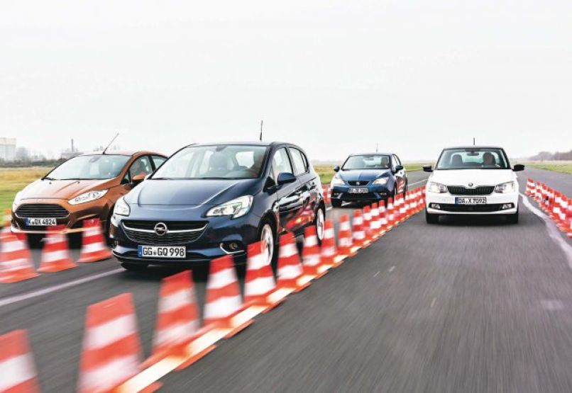 PRIMERJAVA: Opel corsa in družba
