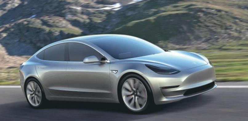 PREIZKUSILI SMO: Tesla model 3