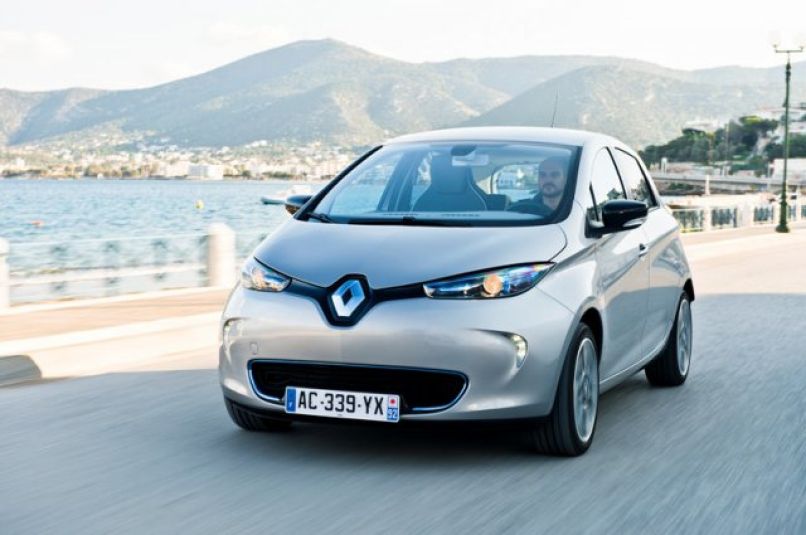 PREIZKUSILI SMO: Renault zoé