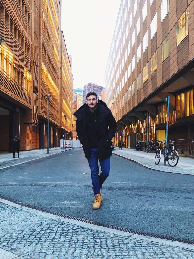 Matej Kirn Starič – med stavbami