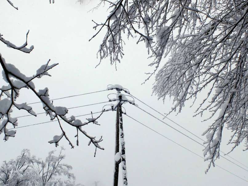 sneg, daljnovod, električni drog, studenčice