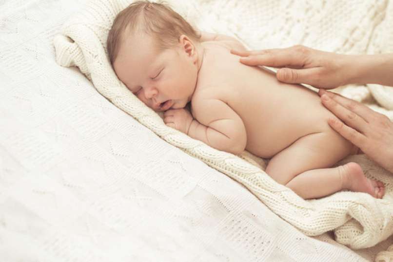 Masaje-infantil-y-dolor-abdominal