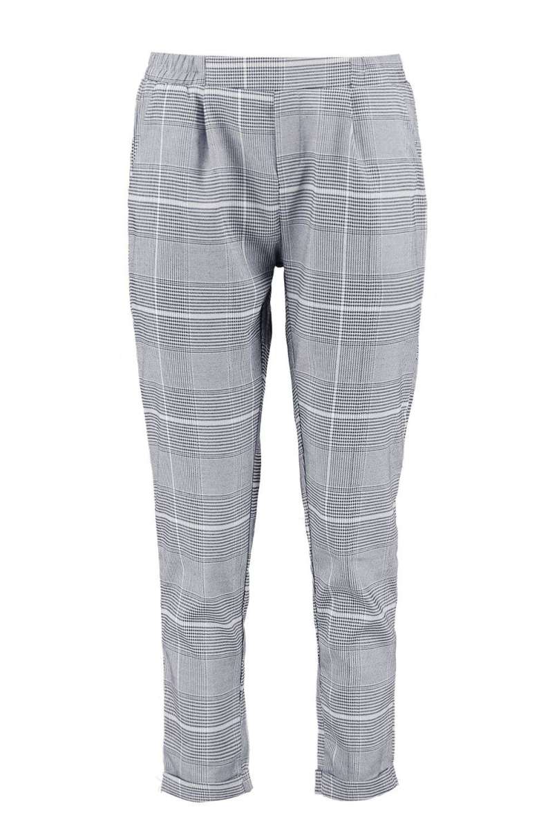 hlače BOOHOO, www.boohoo.com, 22 eur