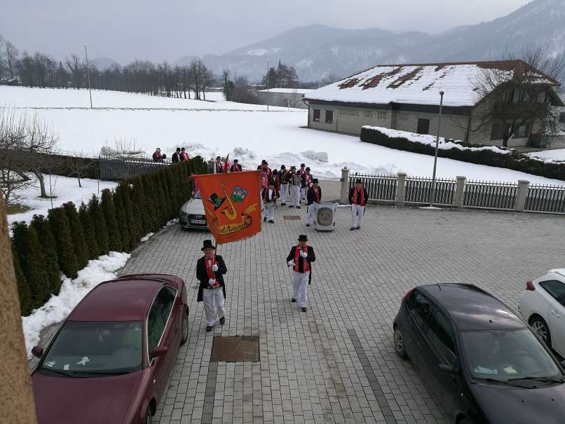 pustna povorka