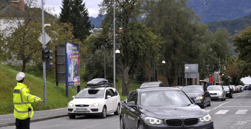 bled, avto, parkiranje, gneča