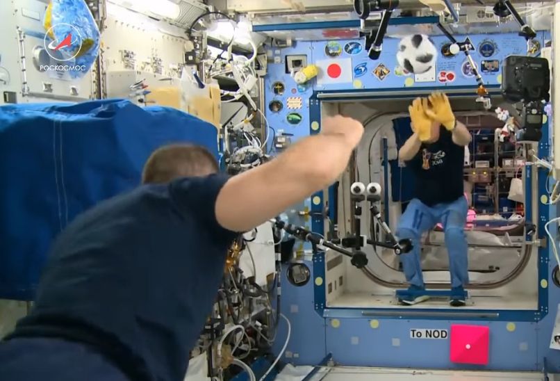iss nogomet kozmonavta