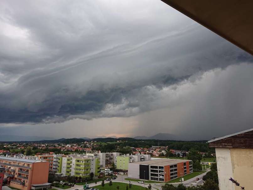 nevihta, oblaki, celje 16. 7. 2018