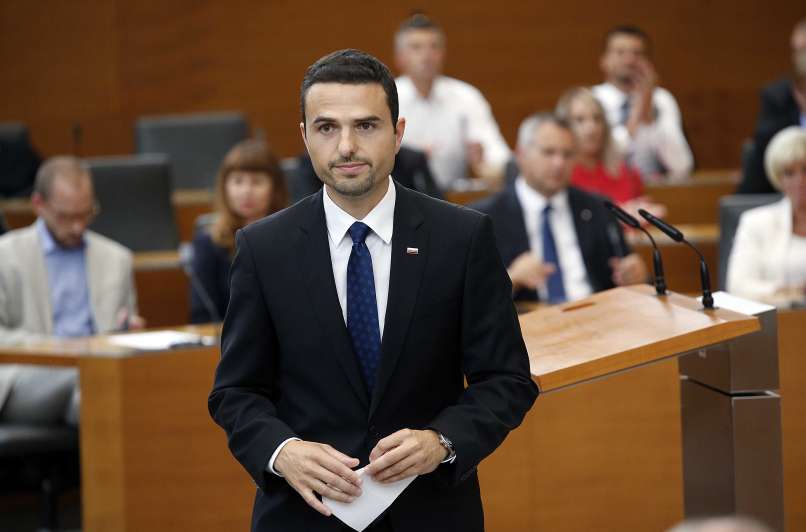 matej tonin dz 2