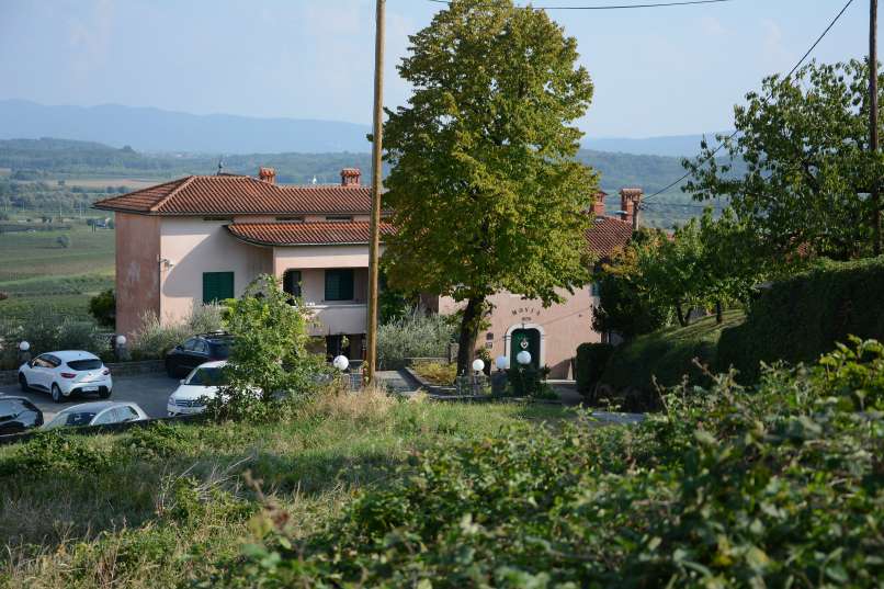 movia