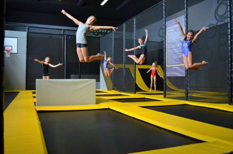 1-trampolini_akrobatika-1c1cf9c47a3f9f5d