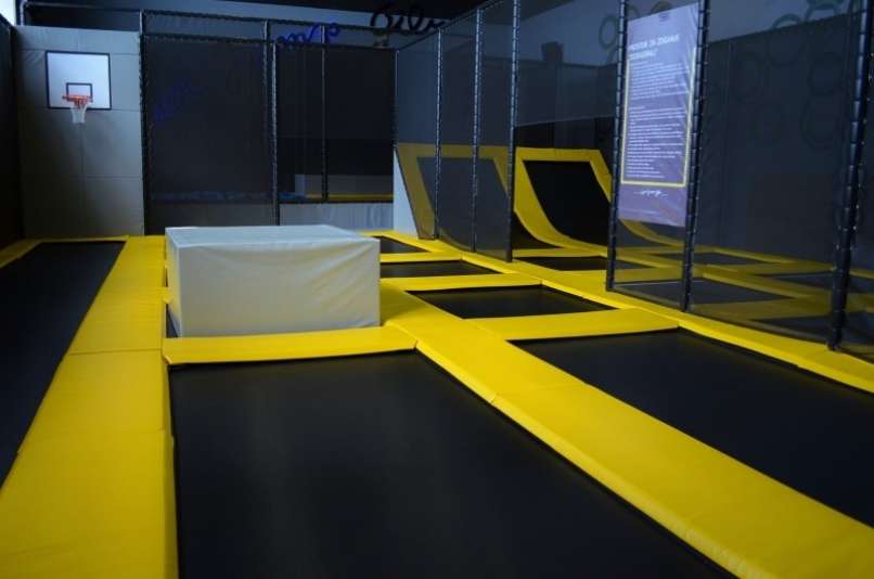 233-trampolini_super_jump_gib-9b2d4e6a7bf8050e