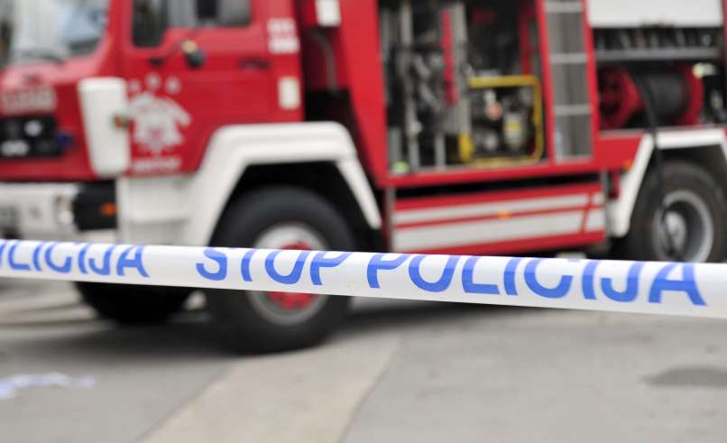 gasilci, slovenska policija, policijski trak, intervencija