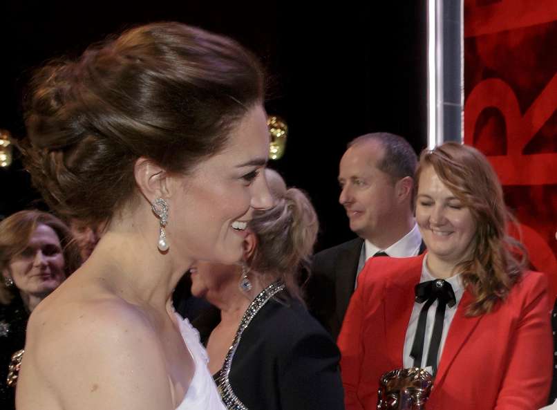 kate middleton_uhani