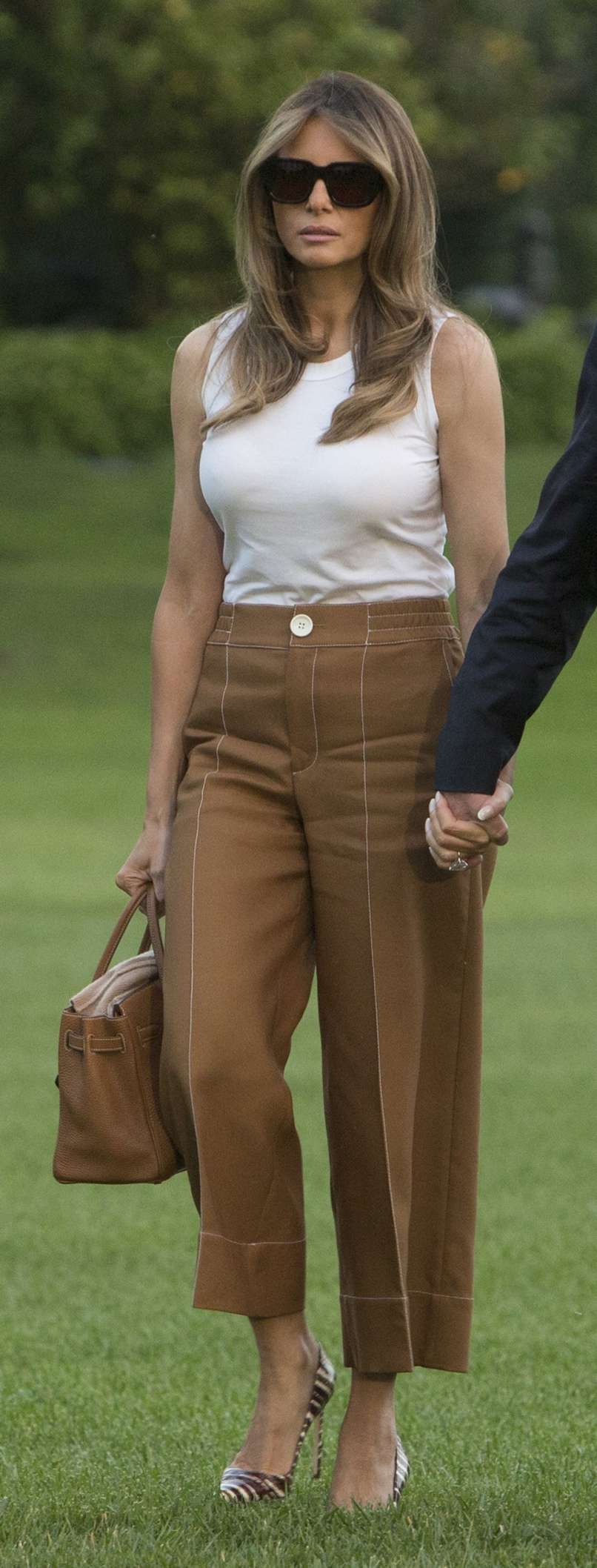 melania 5