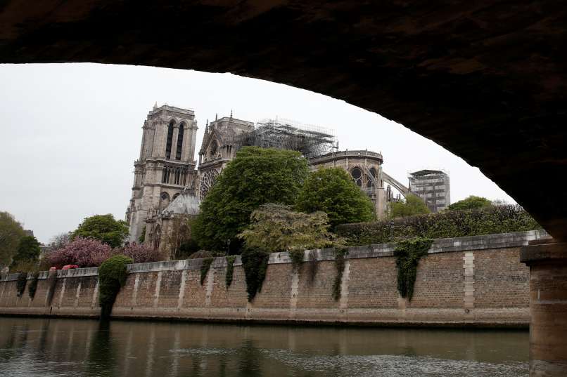 notre dame_požar