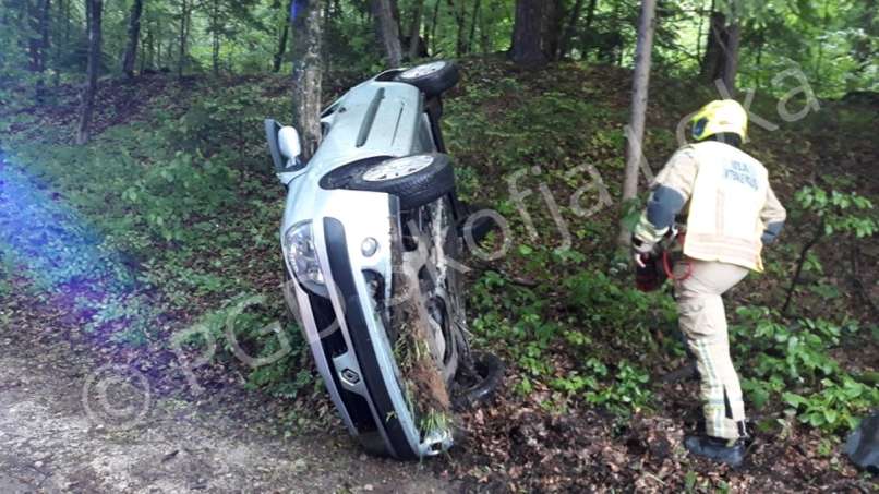 prometna nesreča, drevo, kamnitnik, škofja loka