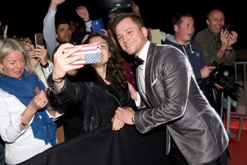 TARON EGERTON_4_Afterparty po premieri filma Rocketman v Cannesu