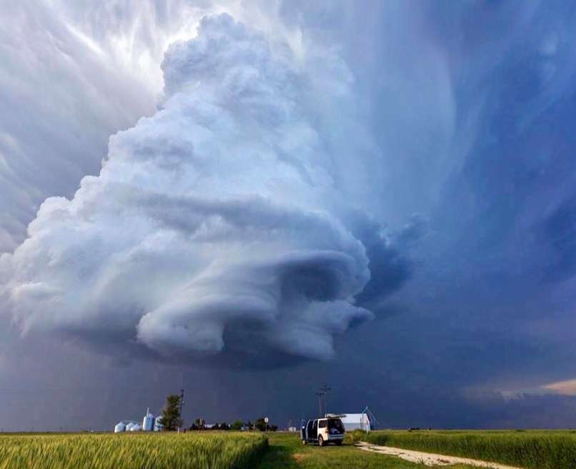 tornado kansas