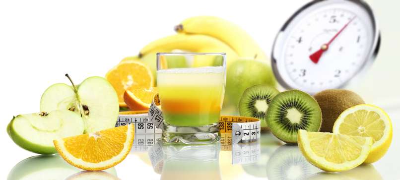 dreamstime-jabolka-banane-sadje
