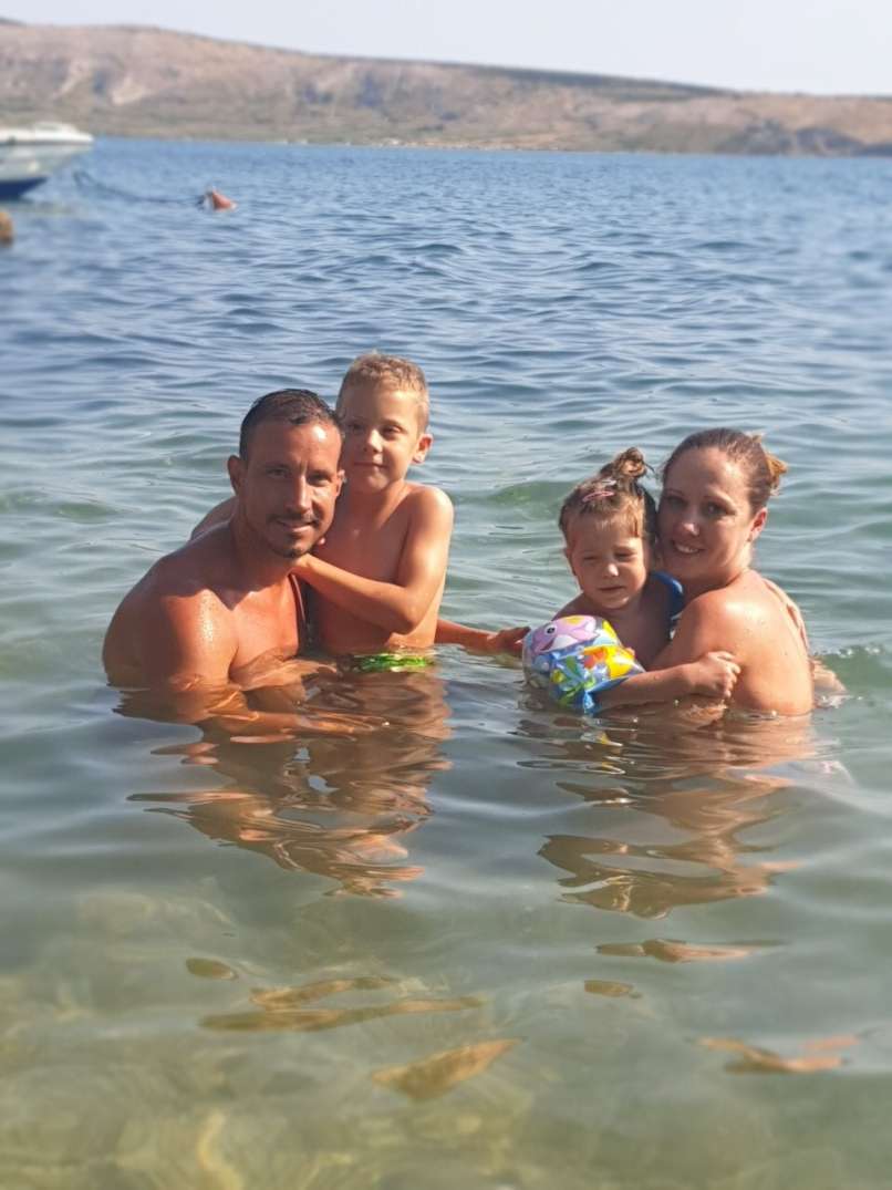 3_Miha_Perat družina