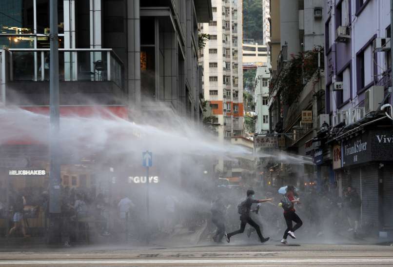 hongkong, protesti, vodni-topovi